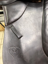 Load image into Gallery viewer, 15” Medium-Wide/XW Equxtra Serpent WH Pony Show Saddle - Changeable Gullet - Brown