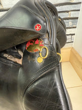 Load image into Gallery viewer, 17 1/2” Wide-XW Jeffries Falcon English Event GP Saddle - Black