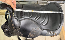 Load image into Gallery viewer, 16” Treeless Leather Western Saddle - Fit Any Width - Black