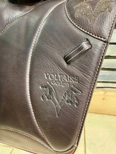 Load image into Gallery viewer, 18 1/2” MW Voltaire Stutgartt Double Flap Jump Saddle - Brown