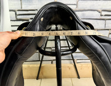 Load image into Gallery viewer, 17 1/2” MW LH Albion SLK Dressage Saddle - Black