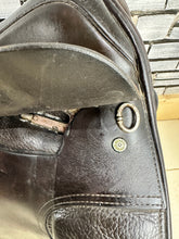 Load image into Gallery viewer, 17 1/2” MW Spalding Eclipse Dressage Saddle - Brown
