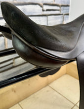Load image into Gallery viewer, 18” Wide-XW Ideal VSD/WH H&amp;C Saddle -Brown- Suede Seat