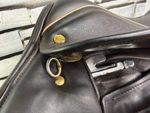 Load image into Gallery viewer, 17 1/2” MN Kruger MonoFlap Jump Saddle - Brown - High Wither - Jumping/XC - TB ROR