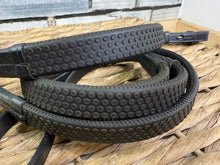 Load image into Gallery viewer, S/H Jeffries Wembley English Rubber Reins - Black - Cob