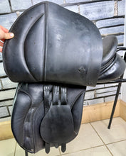 Load image into Gallery viewer, 17” MW-Wide Symmonds Designer GP/VSD Saddle - Black