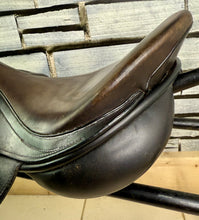 Load image into Gallery viewer, 16” Wide Albion Selecta Pony GP/Jump Saddle - Brown