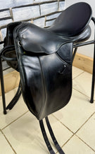 Load image into Gallery viewer, 17” MW Kieffer Wien DL Professional Dressage Saddle - Black