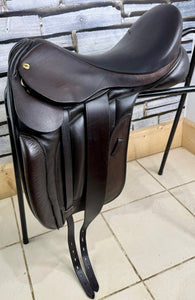 17” Wide Black Country Vinici Monoflap Dressage Saddle - Brown