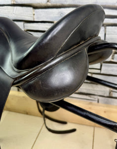 17 1/2” MW Ideal/Crown Toshina Dressage Saddle - Black