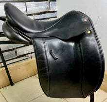 Load image into Gallery viewer, 17” Wide Native Pony/Comfort Saddles WH Saddle - Black
