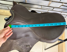 Load image into Gallery viewer, 15 1/2” MW/Changeable Gullet Wintec Pony GP Saddle - Brown