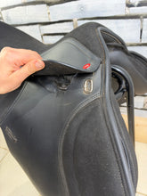 Load image into Gallery viewer, 16 1/2” Wide-XW Changeable Gullet Thorowgood Long Leg Pony GP Saddle -Black- Flocked