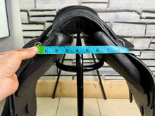 Load image into Gallery viewer, 18” J&amp;M Suede Top English Polo Saddle - Black