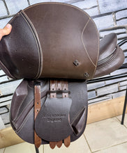 Load image into Gallery viewer, 16” MW John Whitaker Rio Pony Jump Saddle - Brown - Full Leather - Heat Adjustable