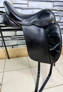 17 1/2” MW Ideal/Crown Toshina Dressage Saddle - Black