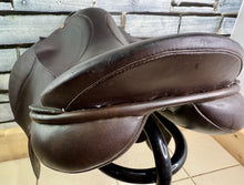 Load image into Gallery viewer, 17 1/2” Wide Barnsby GP Saddle - Brown