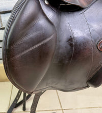 Load image into Gallery viewer, 17” MW Amerigo Vega Monoflap Jump Saddle - Brown