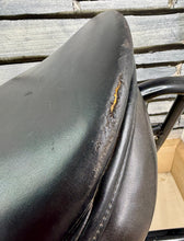 Load image into Gallery viewer, 17” MW Harry Dabbs Taurus Forward Cut GP Saddle -Black- Upswept Panels