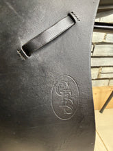 Load image into Gallery viewer, 17” MN GFS Medium-Narrow English GP Saddle - Black