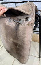 Load image into Gallery viewer, 16 1/2” MW Orion/Ideal Show Saddle - Brown - Reverse Hide - Close Contact