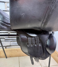 Load image into Gallery viewer, 16” MW Saddle Company Pony GP Saddle - Black - Changeable Width on a Press