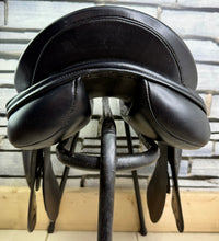 Load image into Gallery viewer, 17 1/2” Changeable Gullet Utopia/Discovery GP Saddle - Black