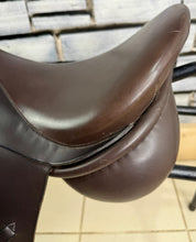 Load image into Gallery viewer, 17 1/2” XW/WW Symmonds Designer GP Saddle - Brown