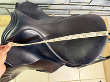 Load image into Gallery viewer, 16 1/2” MW/Wide Jeffries Falcon English Event GP Saddle - Black