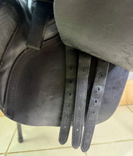 Load image into Gallery viewer, 18” Narrow Albion K2 TB GP Saddle - Black