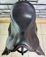 Load image into Gallery viewer, 17” Wide Farrington/Shires GP Saddle - Brown