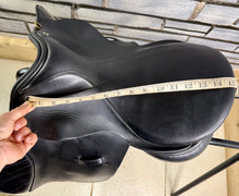 Load image into Gallery viewer, 15 1/2” MW Morris &amp; Nolan English Pony GP Saddle - Black