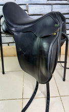 Load image into Gallery viewer, 18” MW Ideal Suzannah LH Dressage Saddle - Black