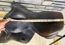 Load image into Gallery viewer, 17” MW Henri De Rivel Jump Saddle - Black