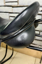 Load image into Gallery viewer, 18” Medium Ideal Suzannah Dressage Saddle - Black