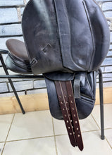 Load image into Gallery viewer, 16” Wide Albion Selecta Pony GP/Jump Saddle - Brown