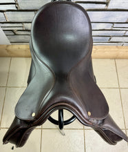Load image into Gallery viewer, 17 1/2” MW Saferide English GP Saddle - Brown