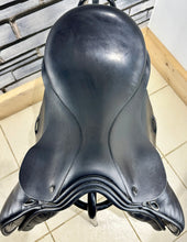 Load image into Gallery viewer, 17 1/2” Wide Symmonds Designer GP Saddle - Black