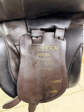 Load image into Gallery viewer, 15” Medium-Wide/XW Equxtra Serpent WH Pony Show Saddle - Changeable Gullet - Brown