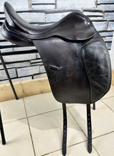 Load image into Gallery viewer, 17 1/2” MW Spalding Eclipse Dressage Saddle - Brown