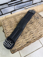 Load image into Gallery viewer, S/H 22” Wintec Waffle Dressage Girth - Black