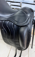 Load image into Gallery viewer, 17” Wide-XW AVA Flair Air Monoflap Dressage Saddle on 17” Panels-Black- Big Blocks