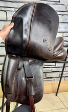 Load image into Gallery viewer, 17 1/2” MW Ideal Suzannah Dressage Saddle - Brown