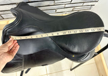 Load image into Gallery viewer, 17” MN Albion SL Dressage Saddle - Black