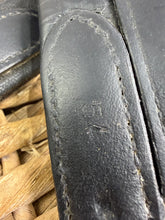 Load image into Gallery viewer, S/H 54” Jeffries Wembley Leather Atherstone Girth - Black