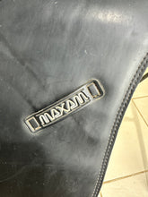 Load image into Gallery viewer, 17” XW Thorowgood Maxam Cob GP Saddle - Black