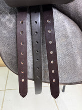 Load image into Gallery viewer, 16 1/2” Wide/Changeable Gullet Wintec Pony GP Saddle - Brown