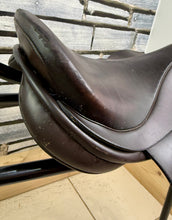 Load image into Gallery viewer, 14” Wide Barnsby English Pony Working Hunter/Show Saddle - Brown - Lead Rein Tiny Tot