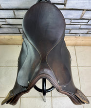 Load image into Gallery viewer, 18” 28.5 (M) Kloster Schonthal Pandur GP Saddle - Brown