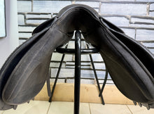 Load image into Gallery viewer, 17” Wide Thorowgood Griffin Cob GP Saddle - Black - Lightweight Synthetic - Flat Tree - 4 Straps